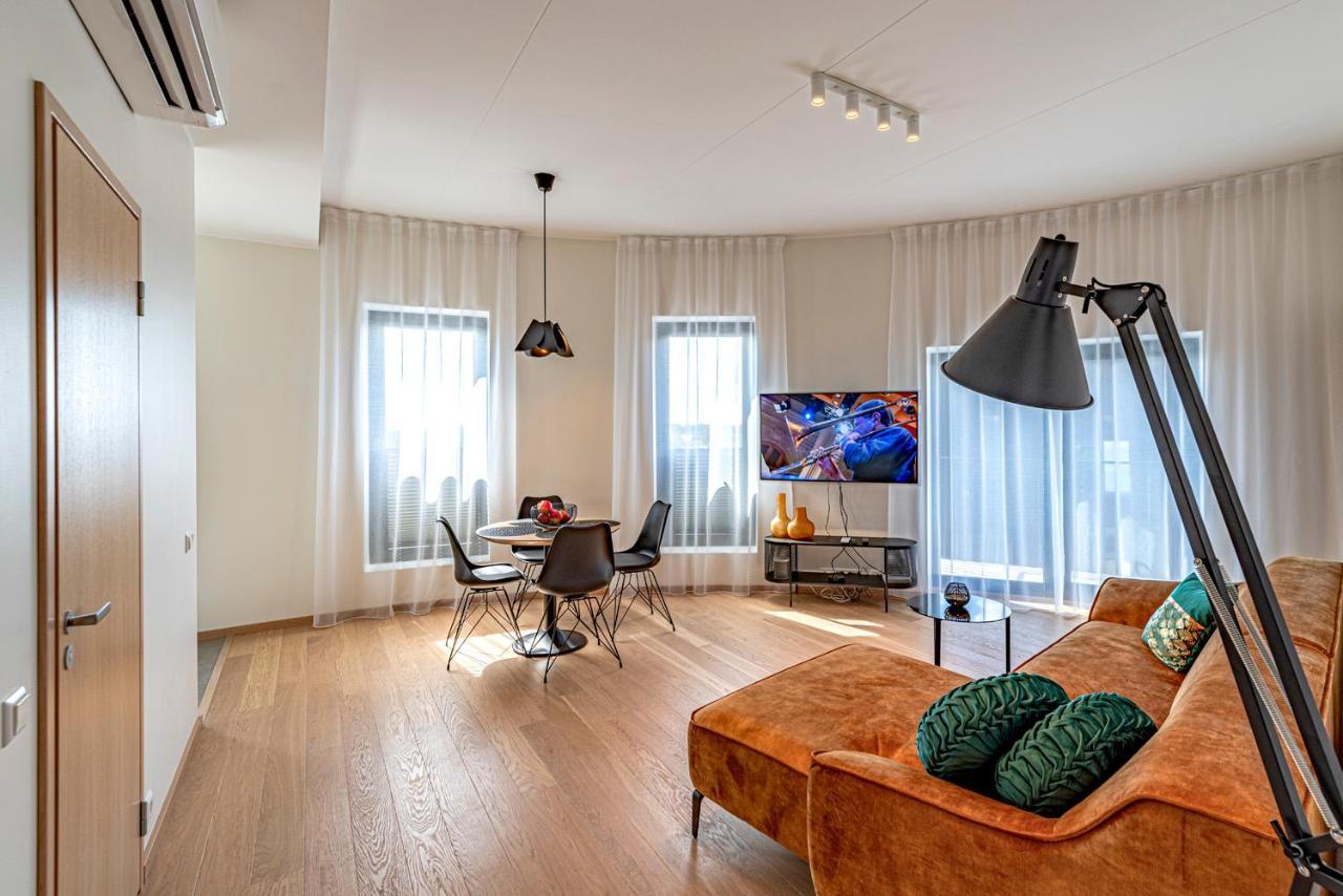 Artisa Riia Str 20B Luxury Penthouse Apartment Tartu Exterior foto